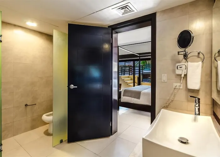 Aparthotel Beach Front 2 Bedroom With Private Pool/oceanview